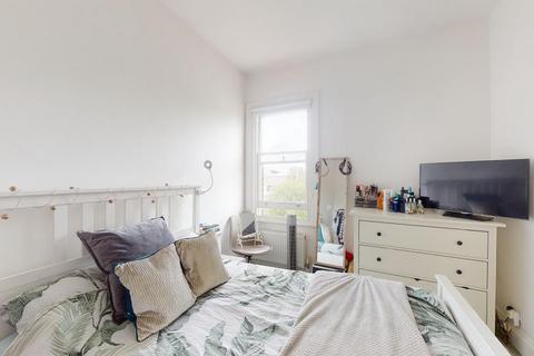 1 bedroom apartment for sale, St Margarets Road, TW1