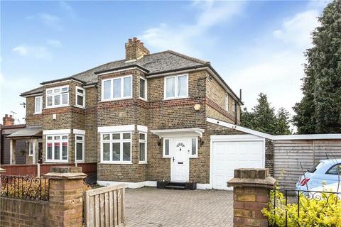 146 Twickenham Road, Hanworth, Feltham, TW13 6HD