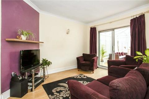 146 Twickenham Road, Hanworth, Feltham, TW13 6HD