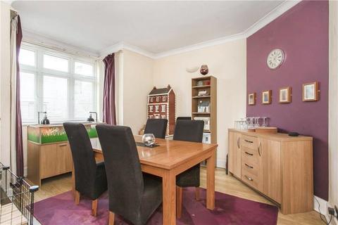 146 Twickenham Road, Hanworth, Feltham, TW13 6HD