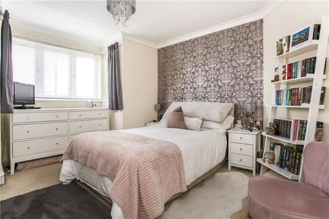 146 Twickenham Road, Hanworth, Feltham, TW13 6HD