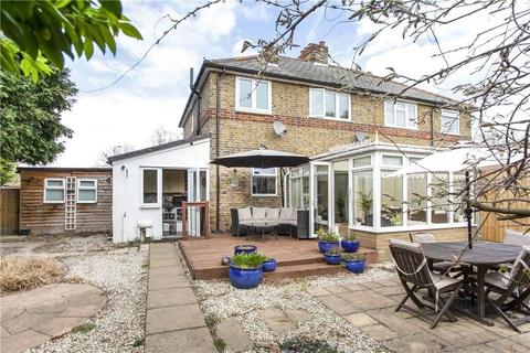 146 Twickenham Road, Hanworth, Feltham, TW13 6HD