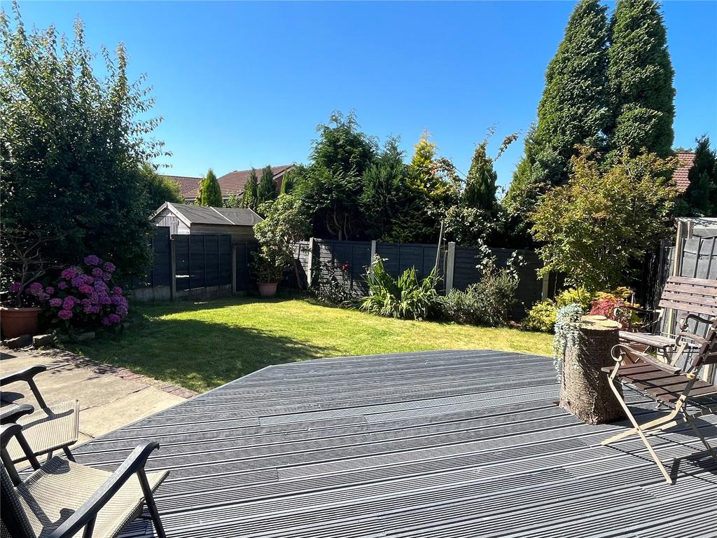 Camberwell Drive, AshtonunderLyne, Greater Manchester, OL7 3 bed semi