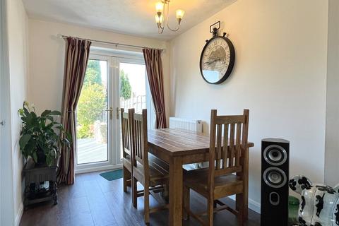 3 bedroom semi-detached house for sale - Camberwell Drive, Ashton-under-Lyne, Greater Manchester, OL7