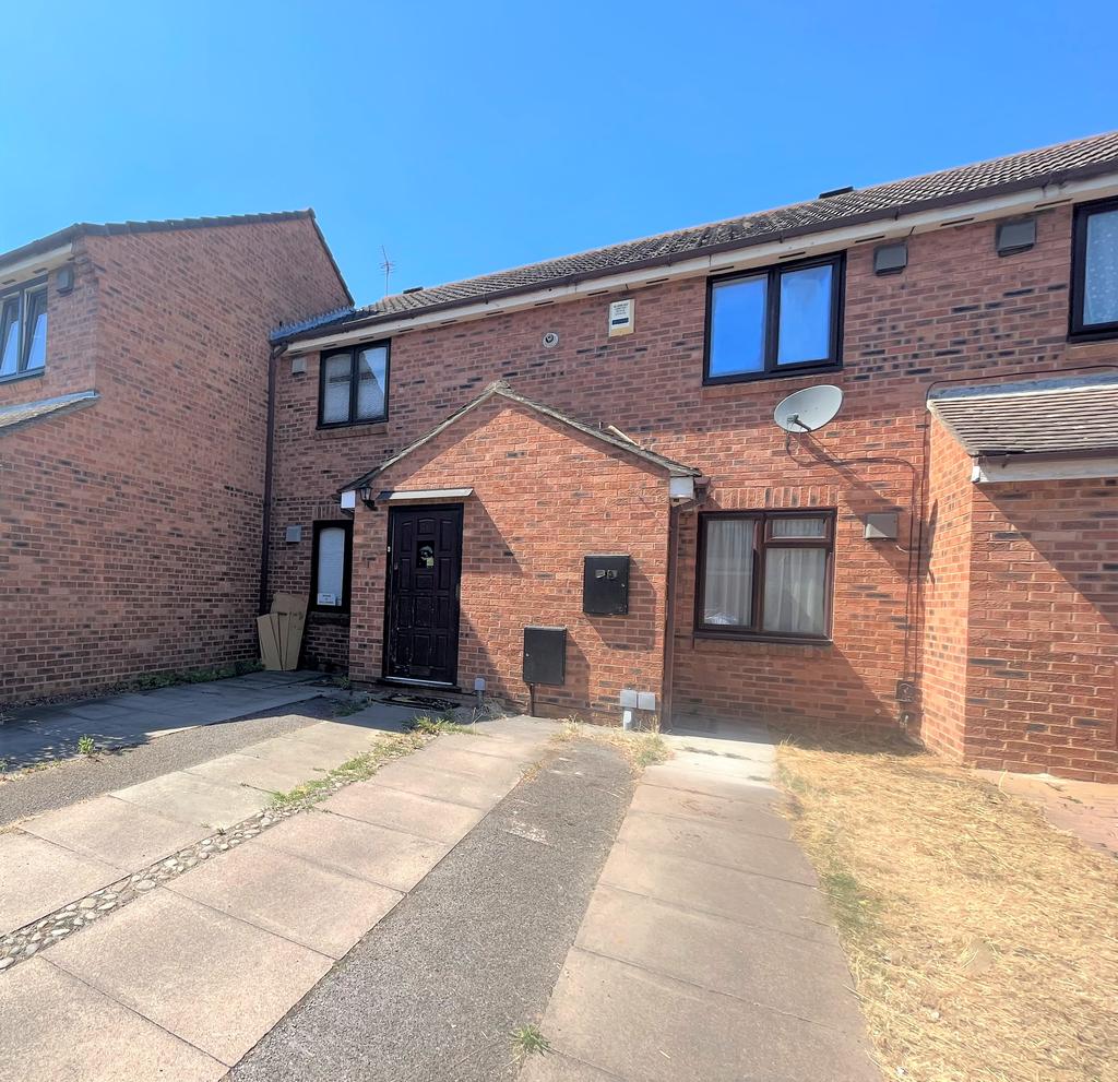 Pearl Gardens, Slough SL1 2 bed terraced house £1,300 pcm (£300 pw)