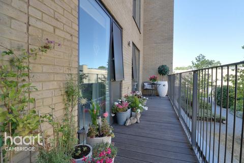30 Seekings Close, Trumpington, Cambridge, CB2 9DJ