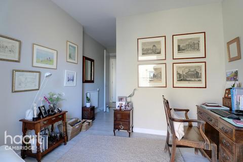 30 Seekings Close, Trumpington, Cambridge, CB2 9DJ