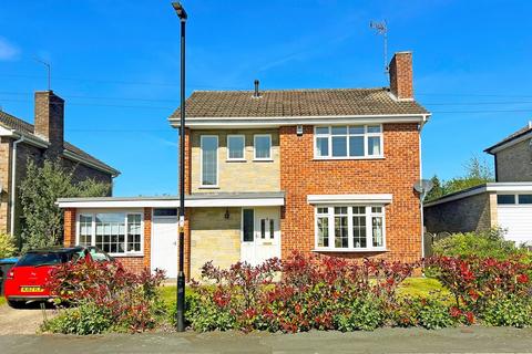 4 bedroom detached house for sale, Mallinson Oval, Harrogate