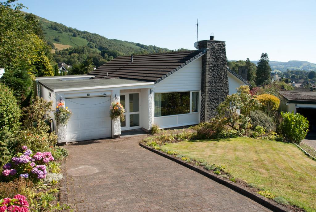 5 Sweden Park, Ambleside, Cumbria, LA22 9EY 3 bed detached bungalow for