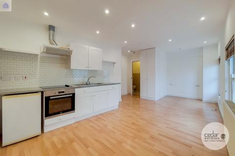 Studio to rent, Woodfield Road, Westbourne Park W9
