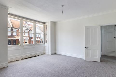 2 bedroom flat to rent, Tivoli Crescent, Brighton