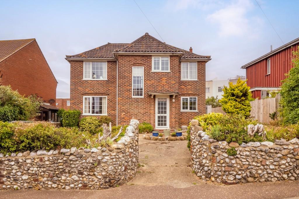 Sheringham 3 bed detached house for sale £675,000