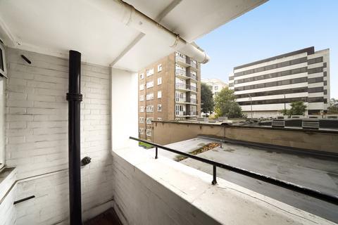 2 bedroom flat to rent, Fettes House, Wellington Road, St Johns Wood