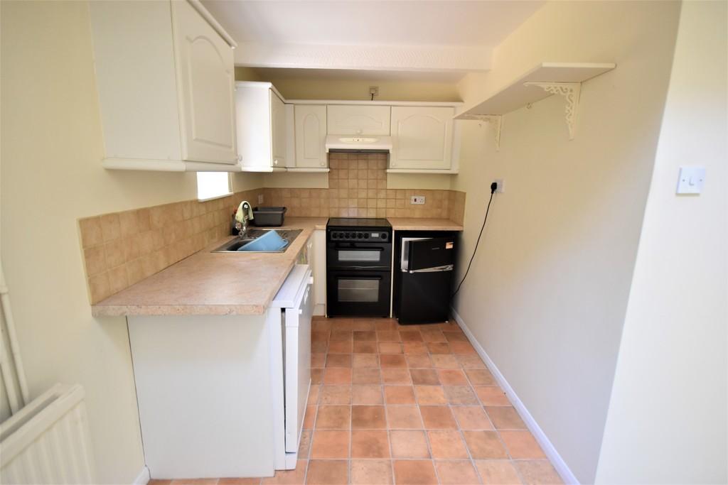 Wenham Road, Washbrook, Ipswich 2 bed detached bungalow £800 pcm (£