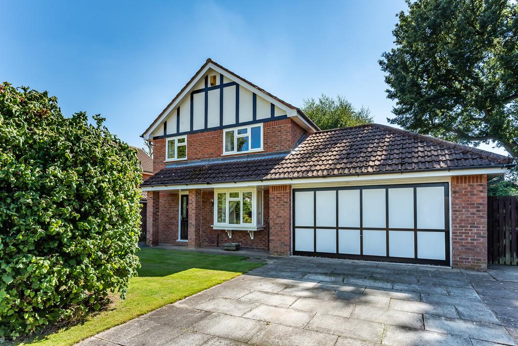Shepperton Close, Appleton, Warrington 4 bed detached house £475,000
