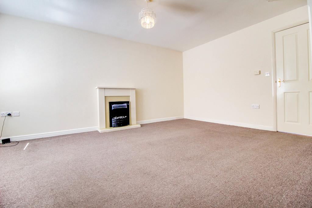 Padstow Road, Churchward, Swindon 3 bed terraced house £1,100 pcm (£