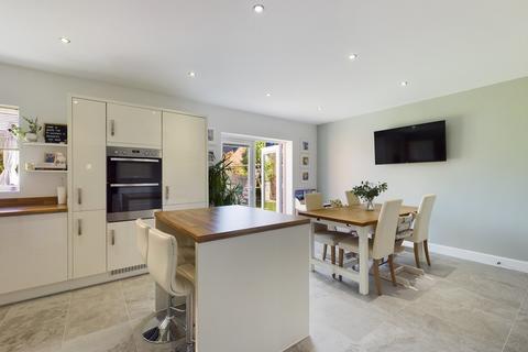 2 Foxglove Close, Tutbury, Burton-on-trent, DE13 9PR
