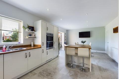 2 Foxglove Close, Tutbury, Burton-on-trent, DE13 9PR
