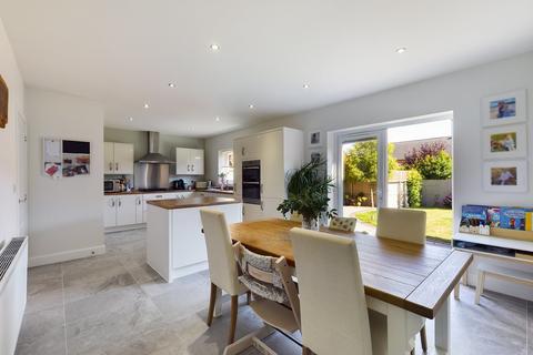 2 Foxglove Close, Tutbury, Burton-on-trent, DE13 9PR