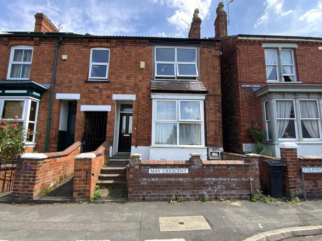May Crescent, Lincoln 4 bed terraced house £250,000