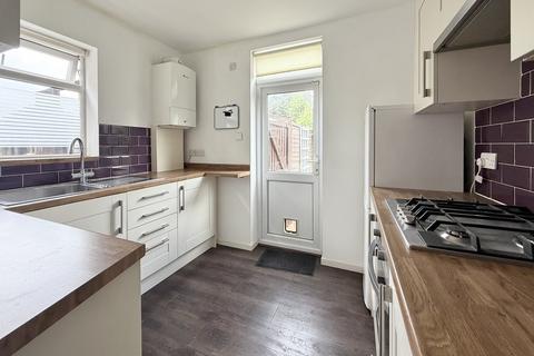 2 bedroom ground floor flat to rent, Birchanger Road, South Norwood