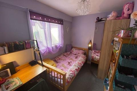 116 Beambridge, Basildon, SS13 3NE