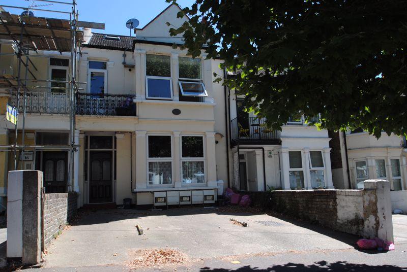 Seaforth Road, WestcliffOnSea 1 bed apartment £750 pcm (£173 pw)