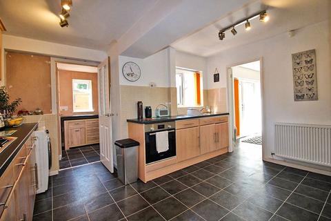 68 Redhurst Drive, Wolverhampton, WV10 6QW