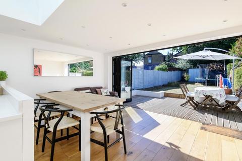 29 Everington Road, London, N10 1HT
