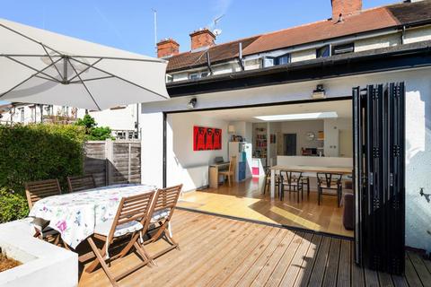 29 Everington Road, London, N10 1HT