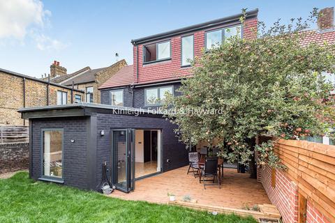 15 Compton Road, London, NW10 5BY