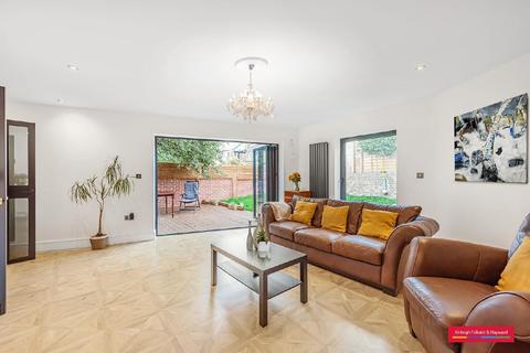 15 Compton Road, London, NW10 5BY