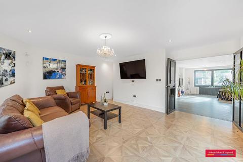 15 Compton Road, London, NW10 5BY