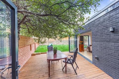 15 Compton Road, London, NW10 5BY