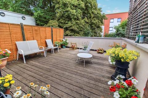 1 bedroom apartment for sale, GODSTONE ROAD, WHYTELEAFE