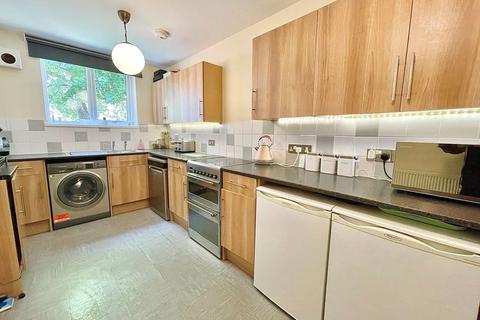 9 Bingham Close, South Ockendon, RM15 5LD