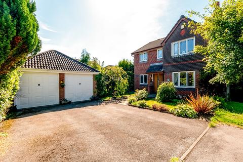 4 bedroom detached house for sale - Ware Close, Ashton-in-Makerfield, Wigan, WN4