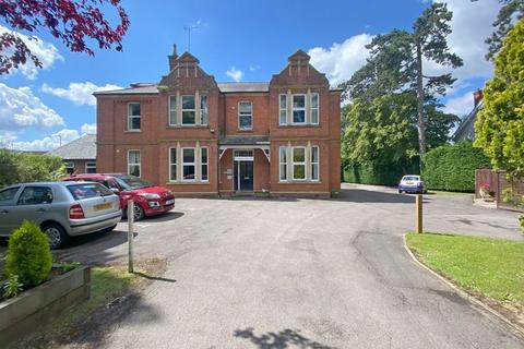 1 bedroom flat for sale, Hucclecote Lodge, Hucclecote Road, Gloucester, GL3 3SH