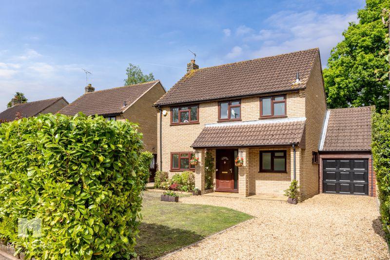 Bay Close, Three Legged Cross, BH21 3 bed detached house for sale £