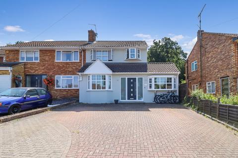4 bedroom semi-detached house for sale - Manor House Gardens, Abbots Langley, Hertfordshire, WD5
