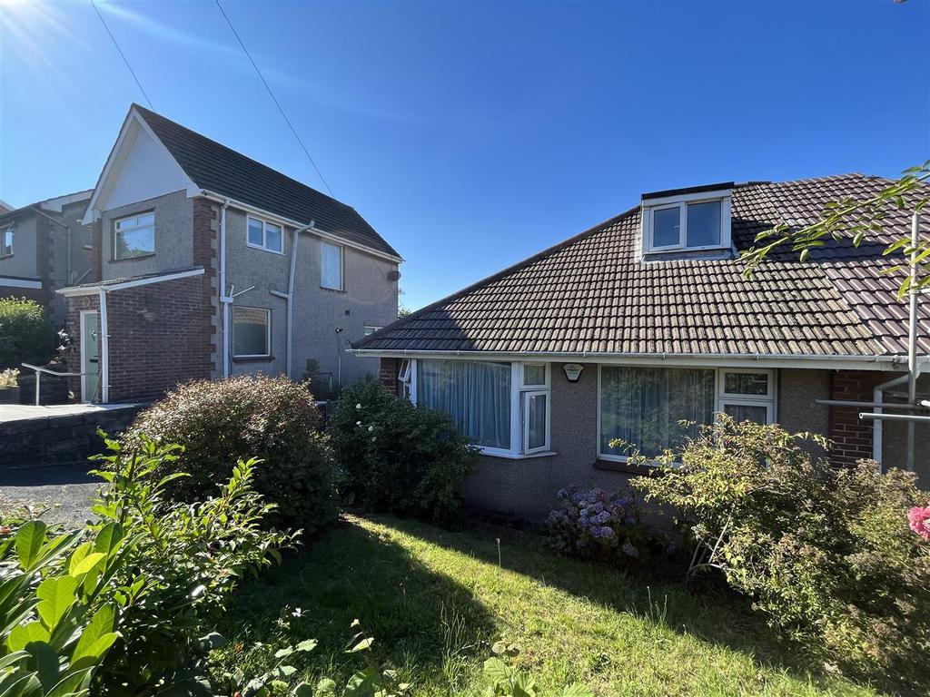 Stepney Road, Cockett, Swansea 4 bed semidetached bungalow £194,950