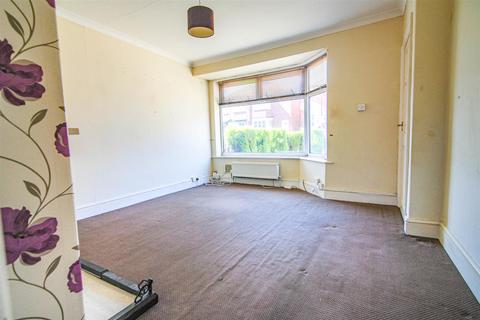 32 Kingsway, Wombwell, Barnsley, S73 0EA