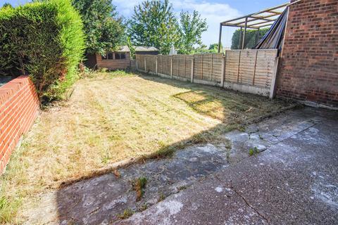 32 Kingsway, Wombwell, Barnsley, S73 0EA