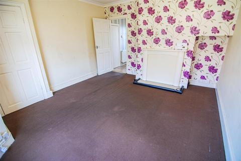 32 Kingsway, Wombwell, Barnsley, S73 0EA