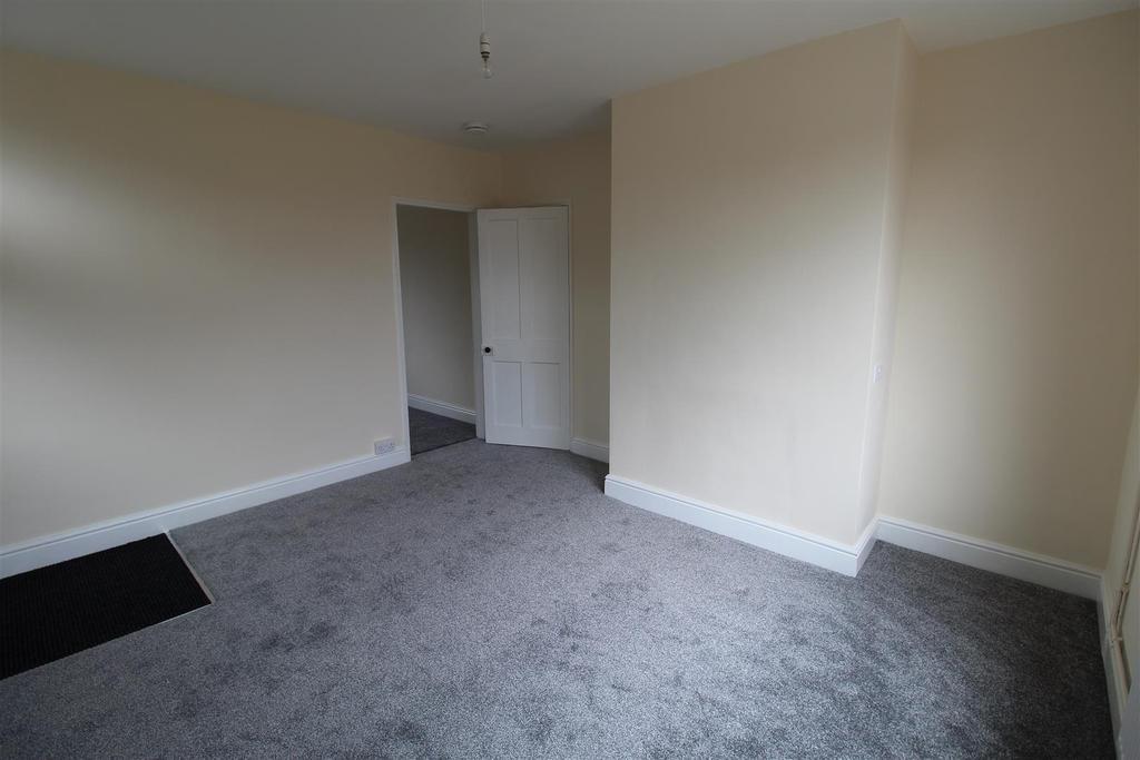 Hawton Lane, New Balderton, Newark 2 bed bungalow £225,000