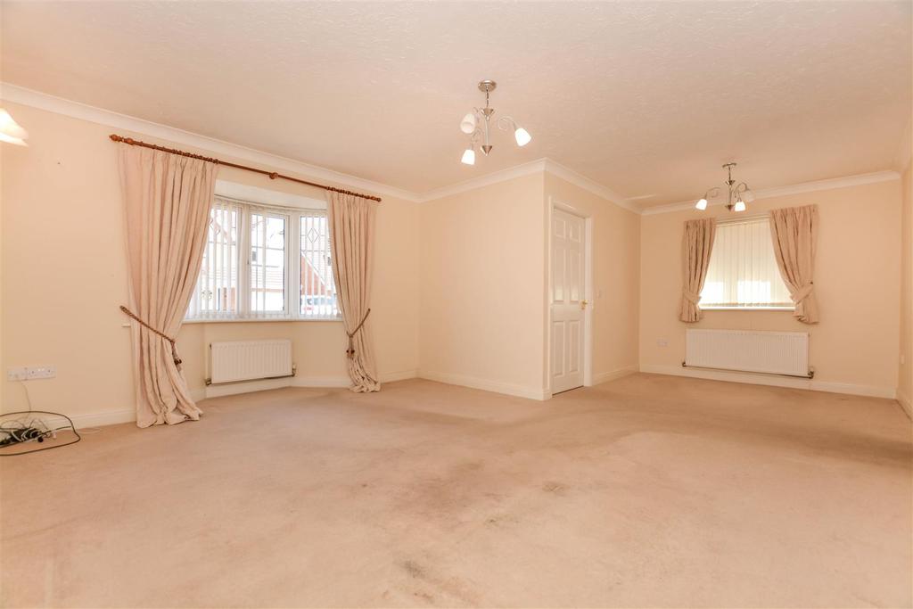 Woodpecker Way, Kirton in Lindsey, Gainsborough 3 bed detached bungalow