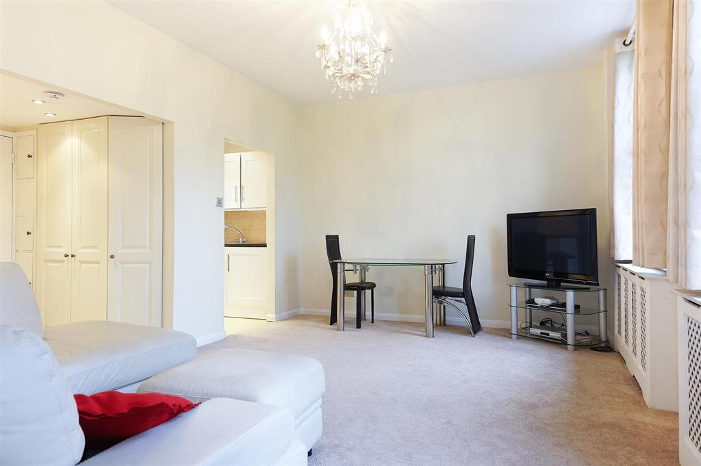Avenfield House, Park Lane, Mayfair 1 bed apartment £3,250 pcm (£750 pw)