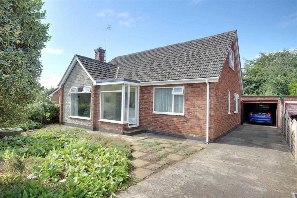 Castle Rise, South Cave 3 bed detached bungalow £250,000