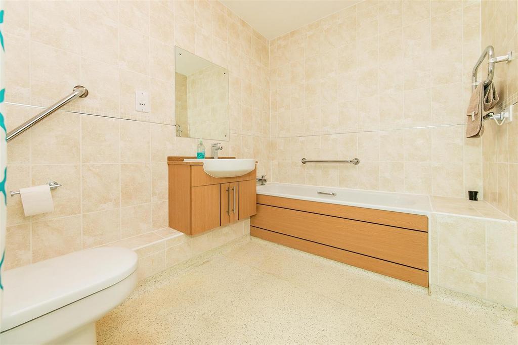 Bathroom.jpg