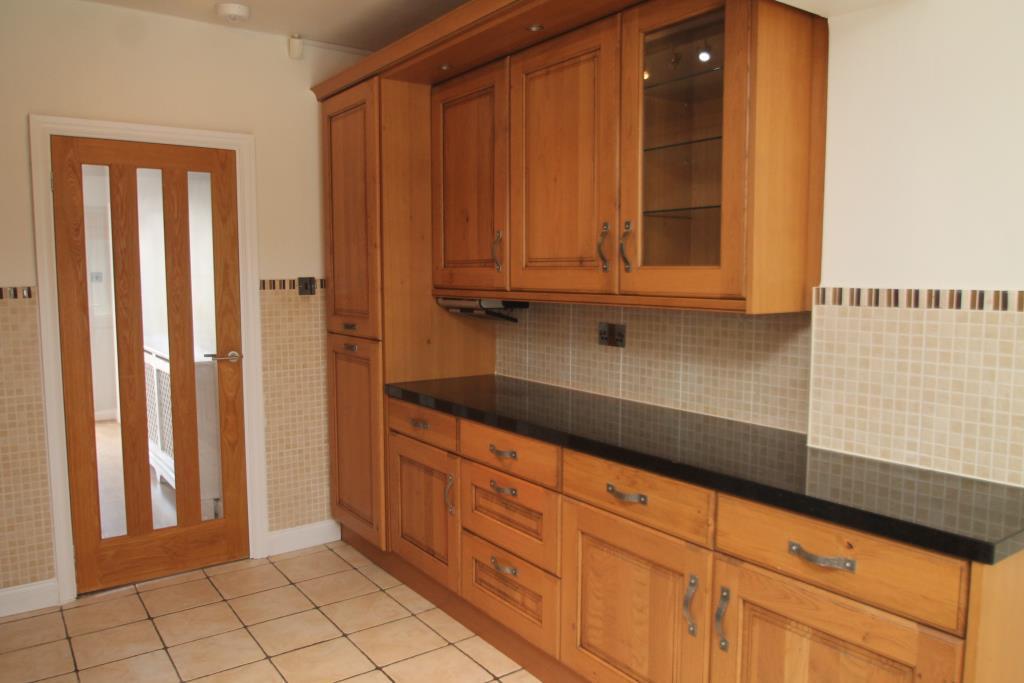 Wentworth Park Avenue, Harborne 3 bed semidetached house £1,200 pcm